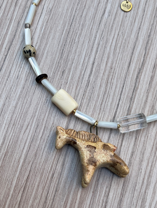 Колье «Жираф» с подвеской из керамики