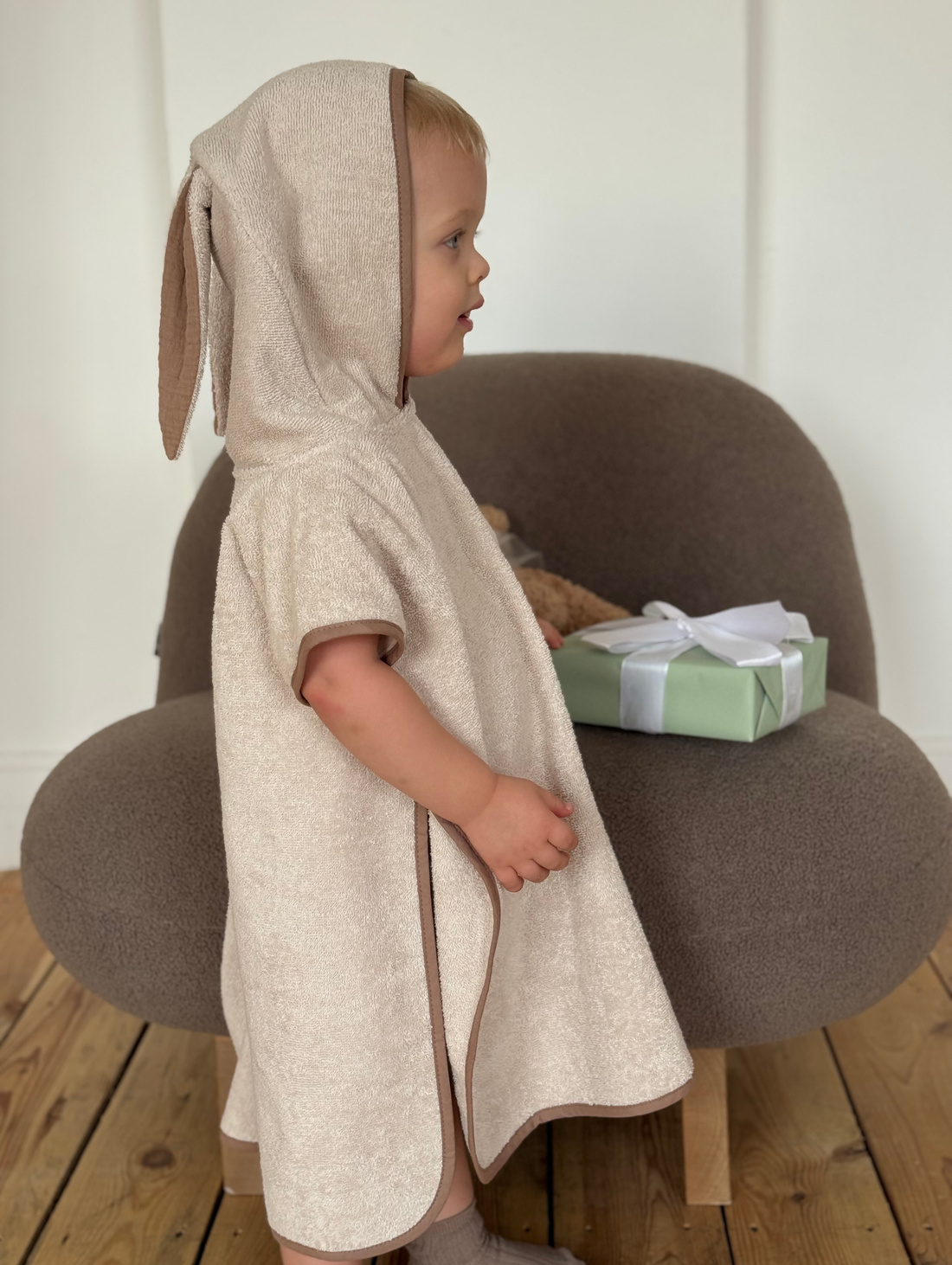 Махровое пончо с ушками - фотография товара