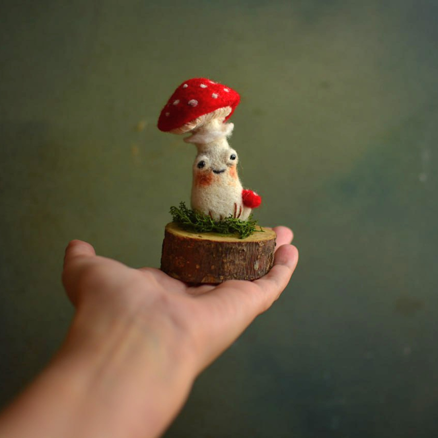 Интерьерная миниатюра "Мухомор" - фотография товара