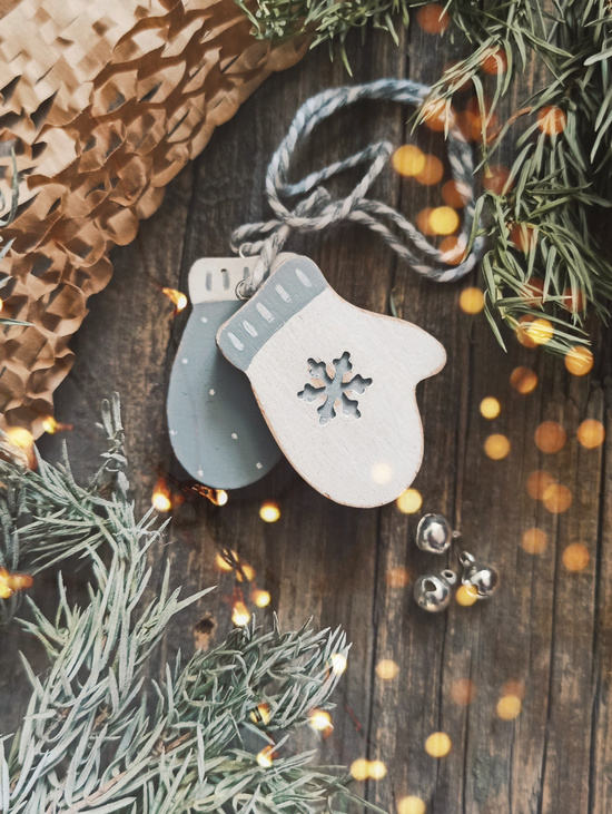 Елочная игрушка "Варежки"