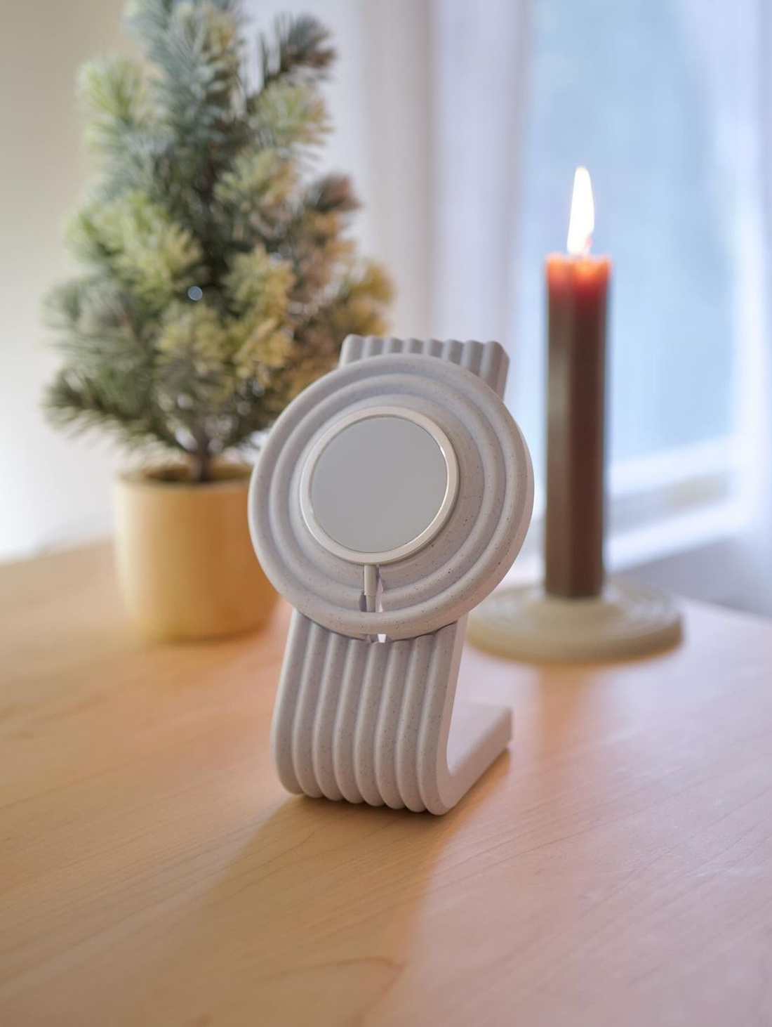 Держатель для беспроводной зарядки MagSafe Charger Stand V1 - фотография товара