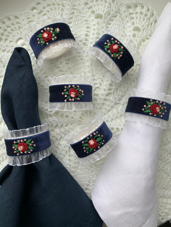 Кольца для салфеток «Розы на бархате»