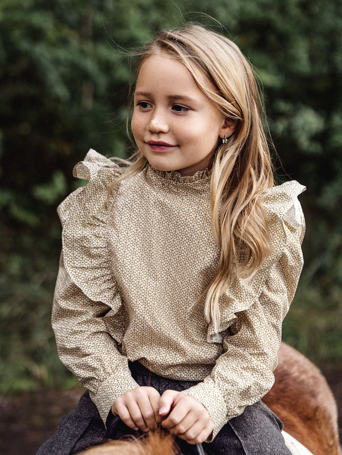 Рубашка с воланами - фотография товара