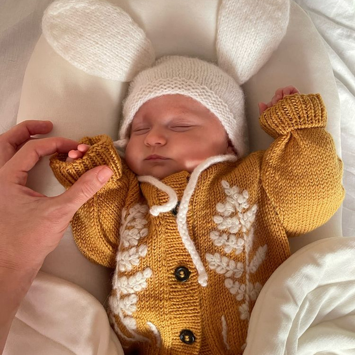 Детский кардиган с вышивкой