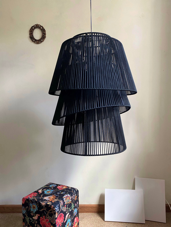 Светильник плетеный чёрный