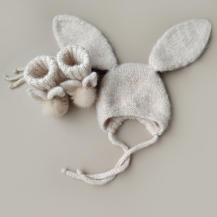 Комплект для новорожденного - шапочка и пинетки