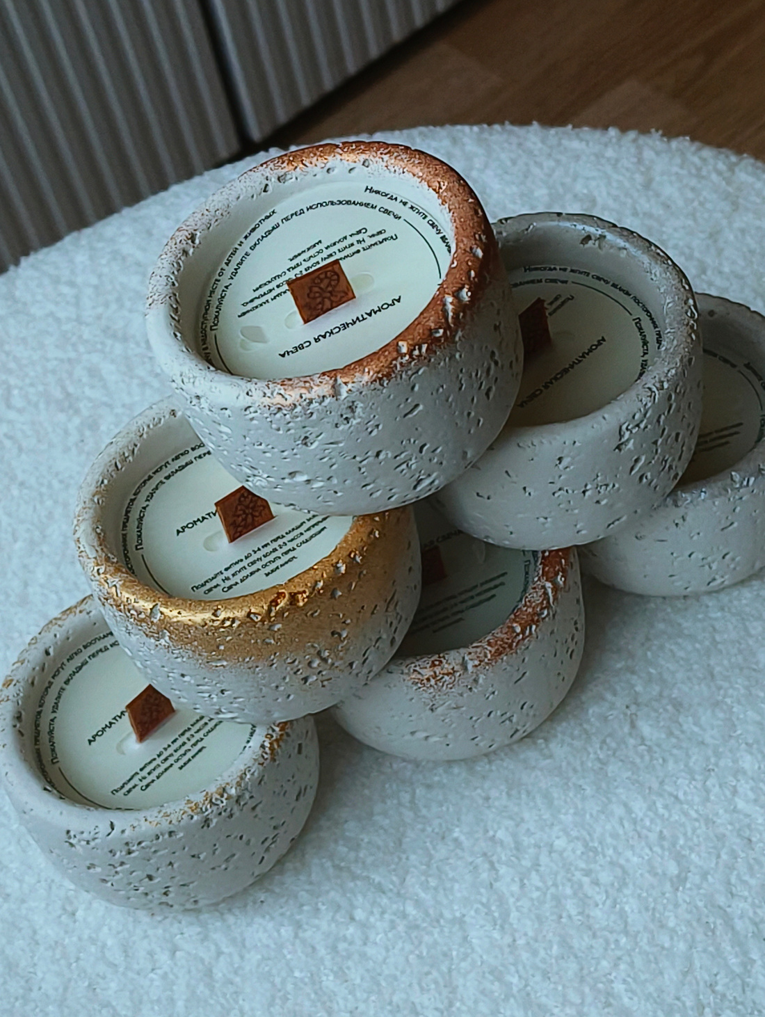 Свеча "SNOW gold" с ароматом "Пихта Фрейзера" - фотография товара