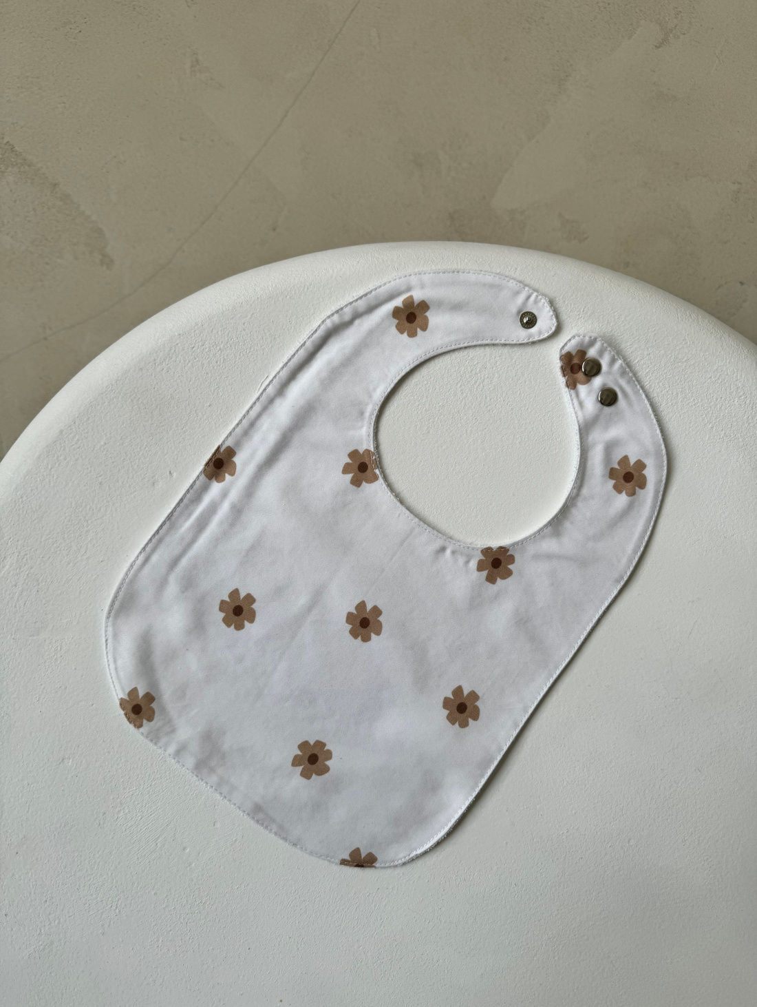 Непромокаемый слюнявчик «Цветочки Бохо» - фотография товара