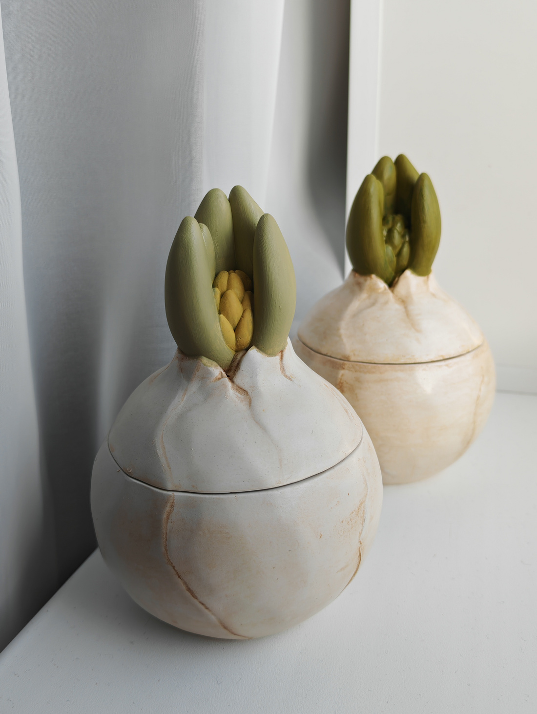 Свеча в подсвечнике "Гиацинт" светлый - фотография товара