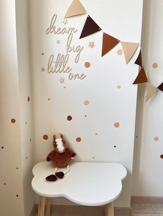 Настенная надпись из дерева “dream big little one”