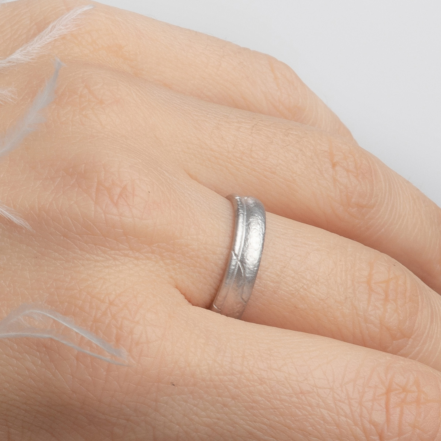 Узкое серебряное кольцо BASE - фотография товара