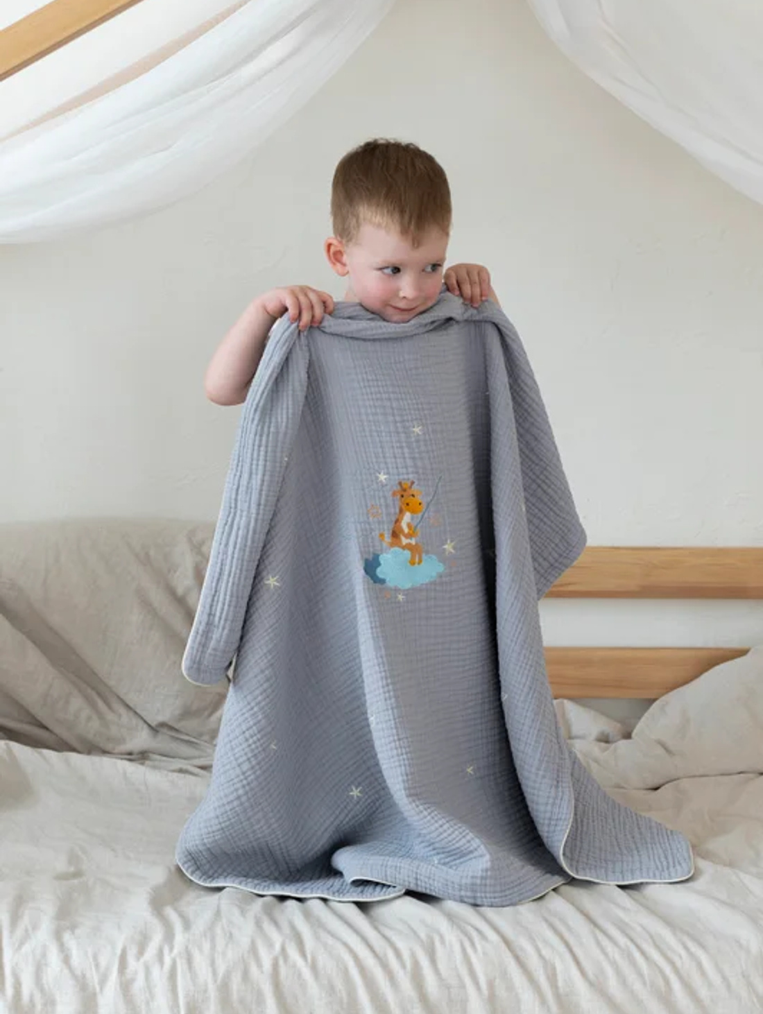 Плед «Лунная рыбалка с жирафиком» Гроза 105×105см - фотография товара