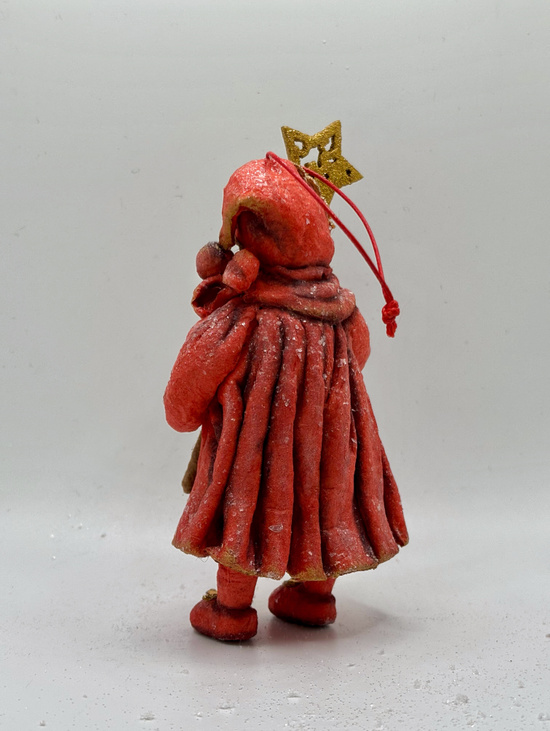 Ватная елочная игрушка "Девочка со звездочкой"