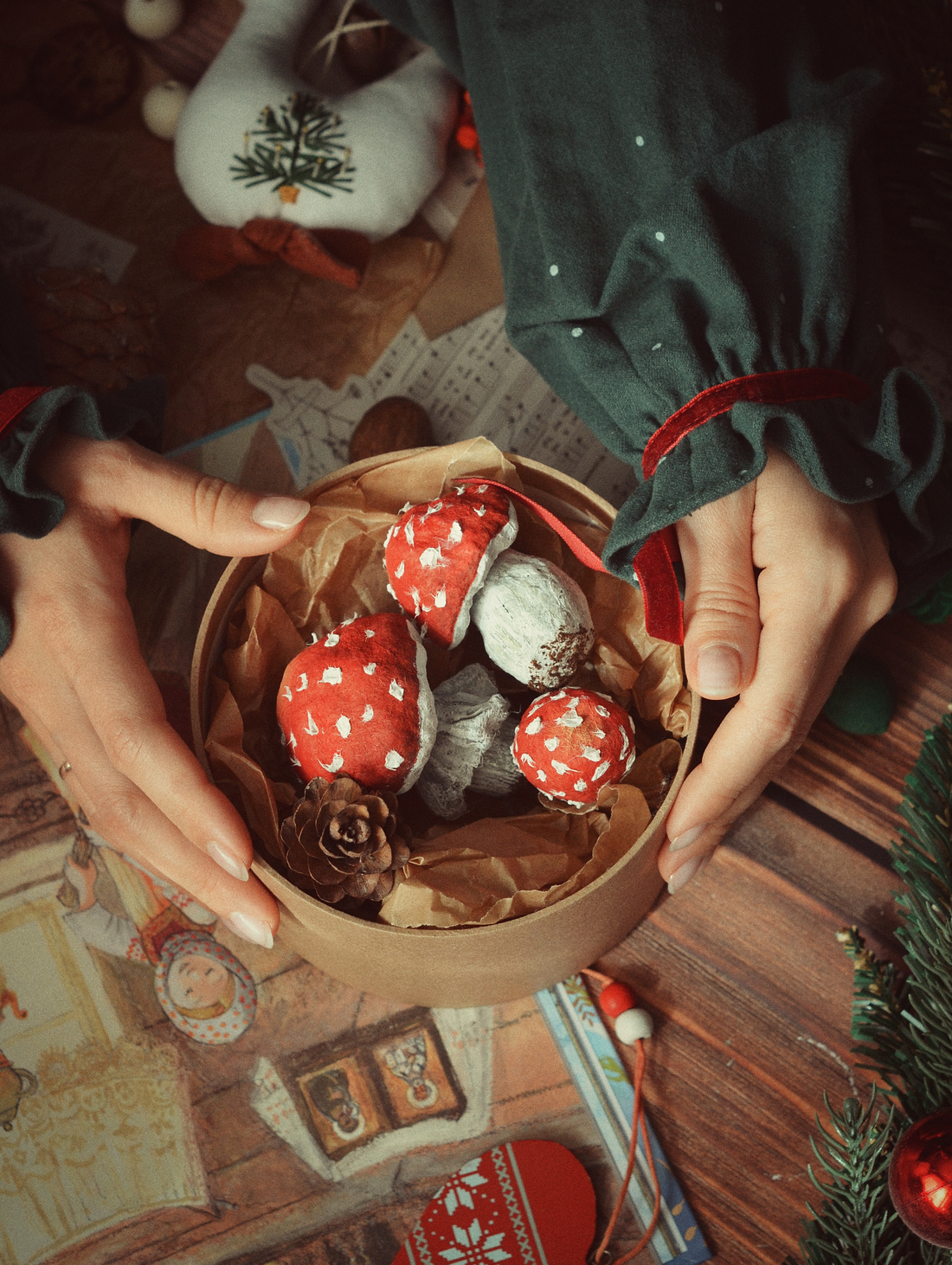 Набор ёлочных игрушек "Мухоморчики" - фотография товара