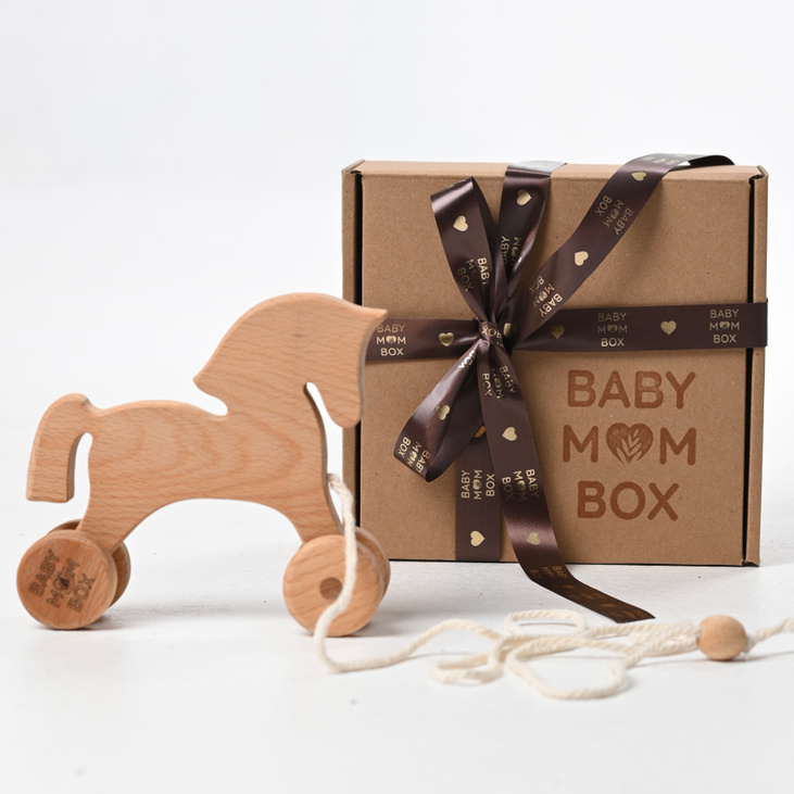 Каталка-лошадка из бука