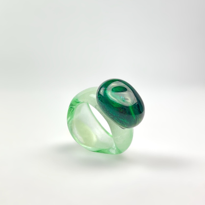 Кольцо стеклянное STKLO Mono  Ice Green & Emerald Marble