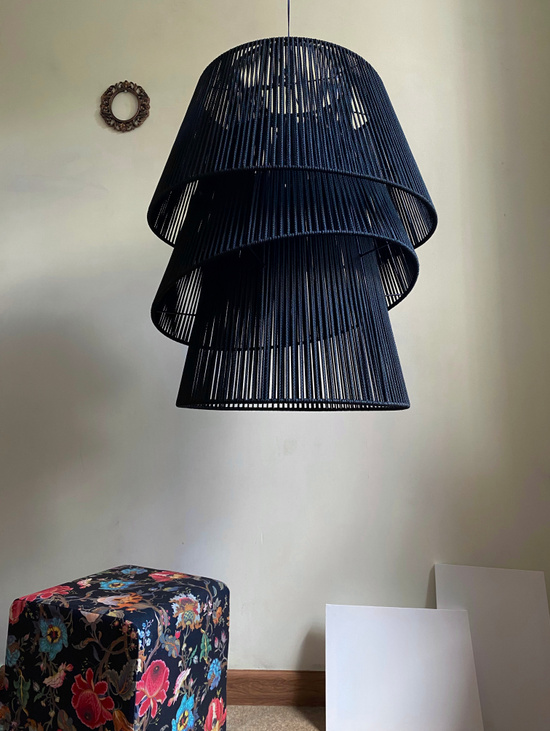 Светильник плетеный чёрный