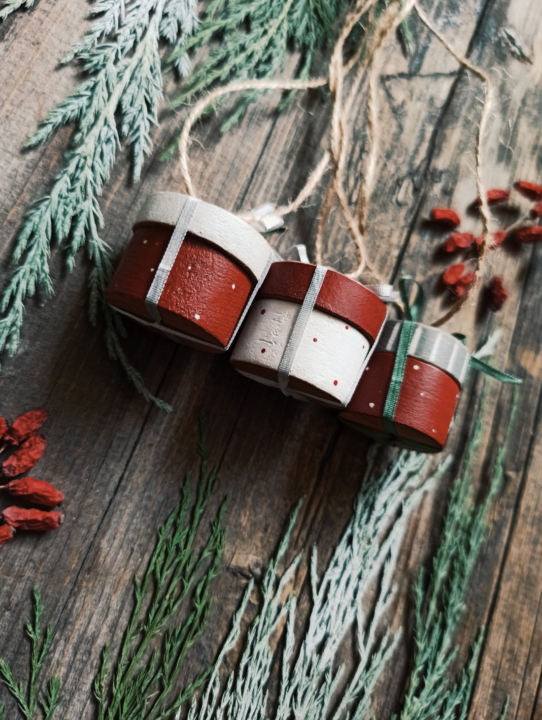 Ёлочная игрушка "Подарок малый". - фотография товара