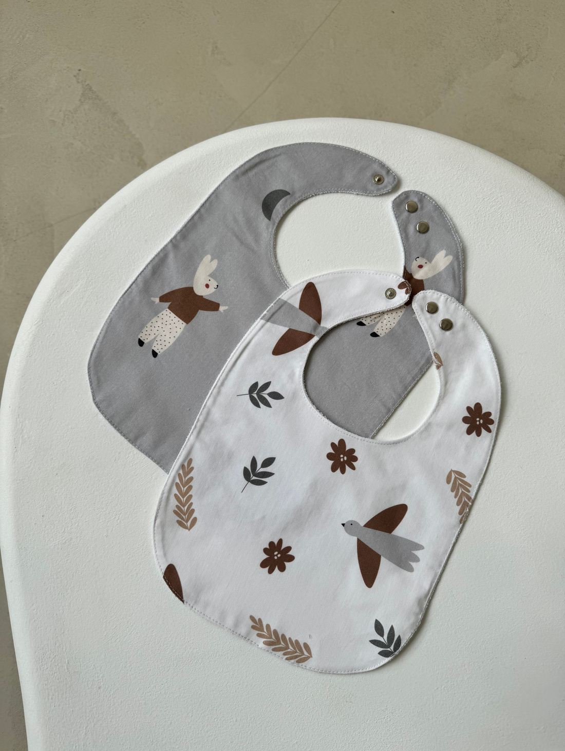 Сет непромокаемых слюнявчиков «Зайки и Птички Бохо» - фотография товара