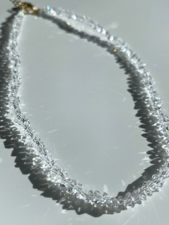 Чокер из сахарного кварца белый