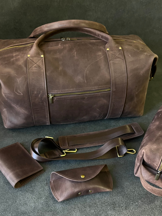 Дорожный набор из натуральной кожи