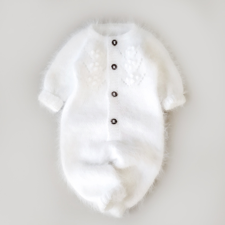 Детский вязаный комбинезон для новорожденных