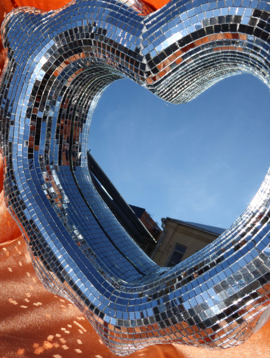 Зеркало "HEART"