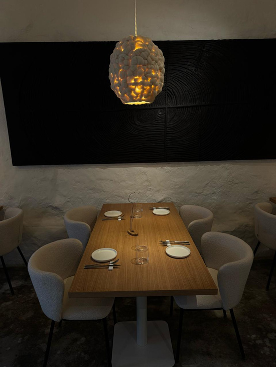 Круглый светильник из шерсти