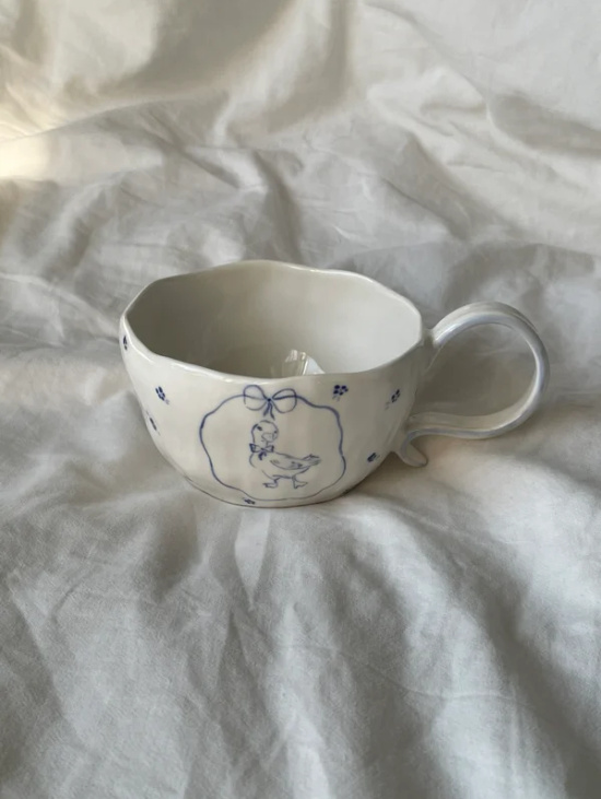 Керамическая кружка ручной работы «Гуси»