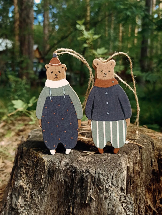 Мишки в костюмах