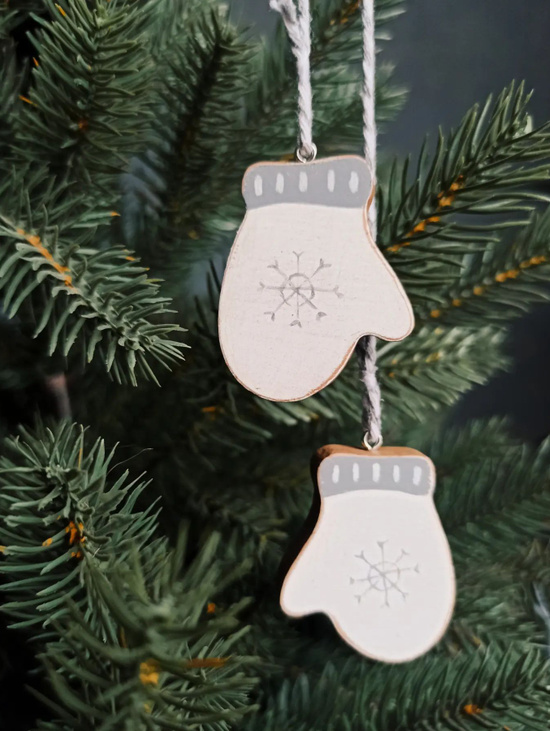 Елочная игрушка "Варежки"