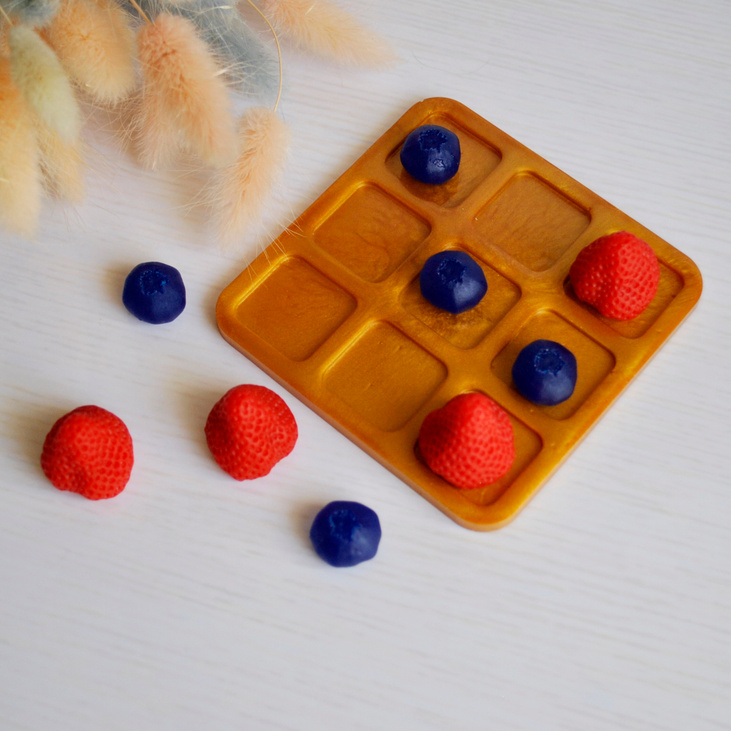 Крестики нолики "Клубника, голубика"