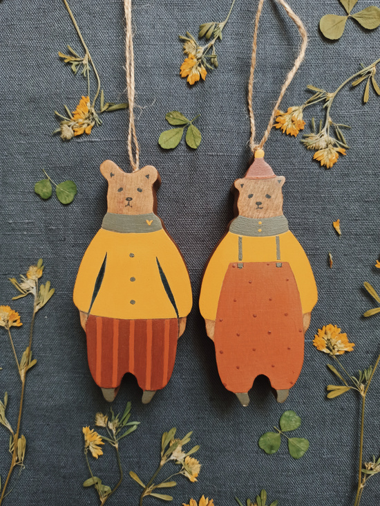 Мишки в костюмах