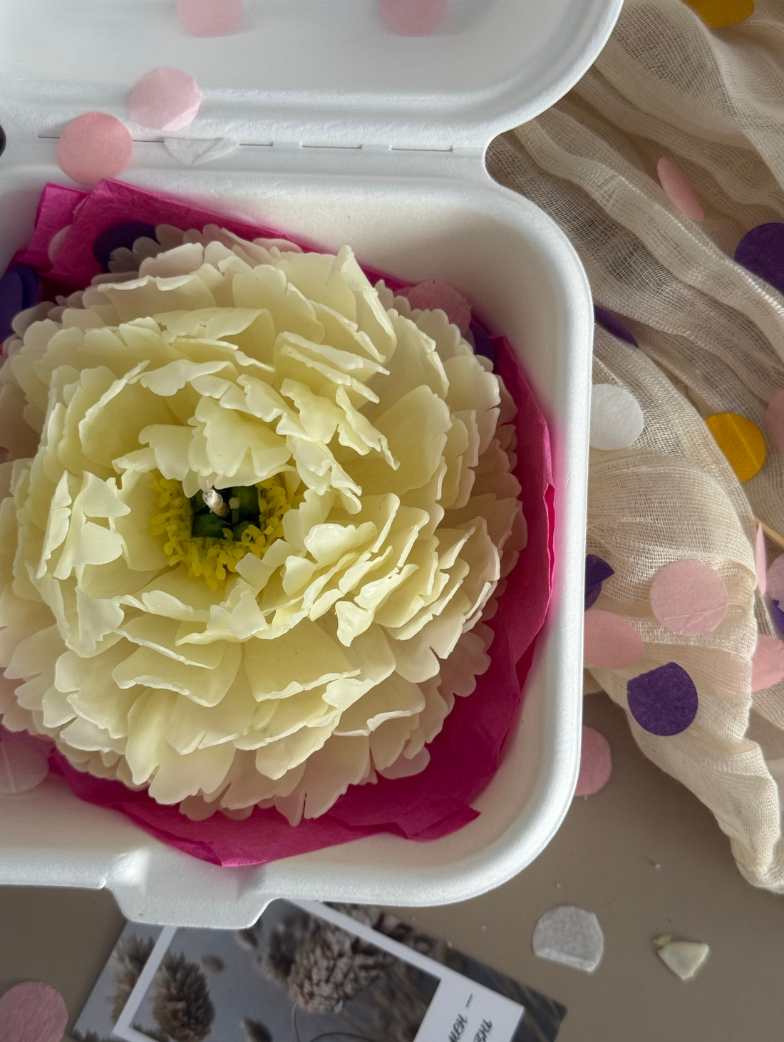 Бенто-свеча "Пион" - фотография товара