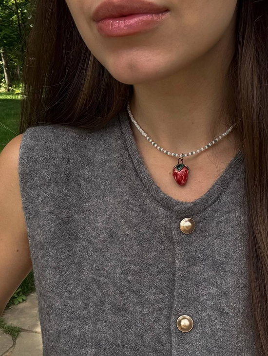 Колье «Клубничка» с керамической подвеской