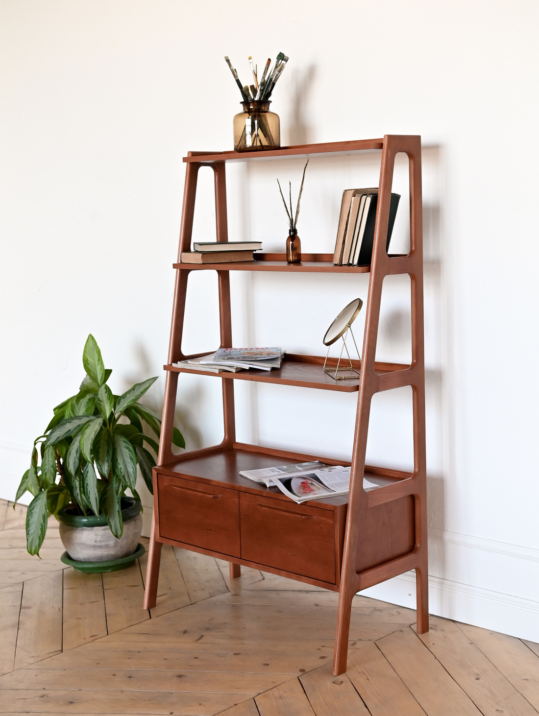 Стеллаж из шпона вишни и массива бука STJ06 - фотография товара