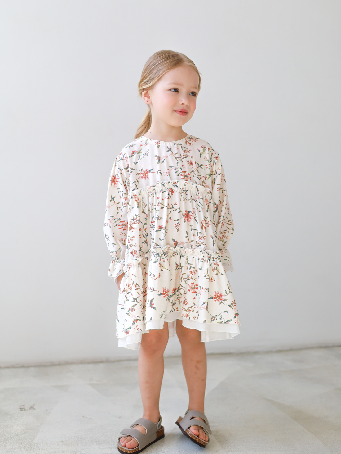 Платье с цветочным принтом Молочный - фотография товара