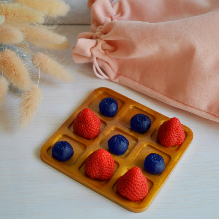 Крестики нолики "Клубника, голубика"