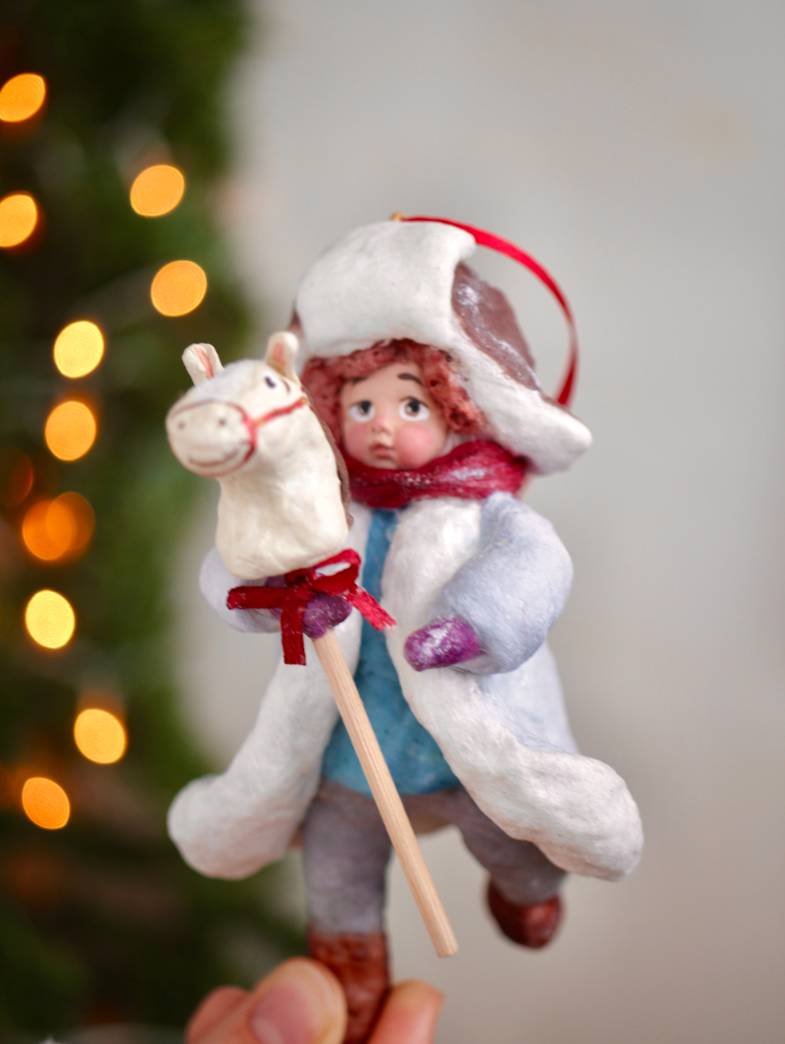 Ватная ёлочная игрушка "Мальчик с лошадкой" - фотография товара