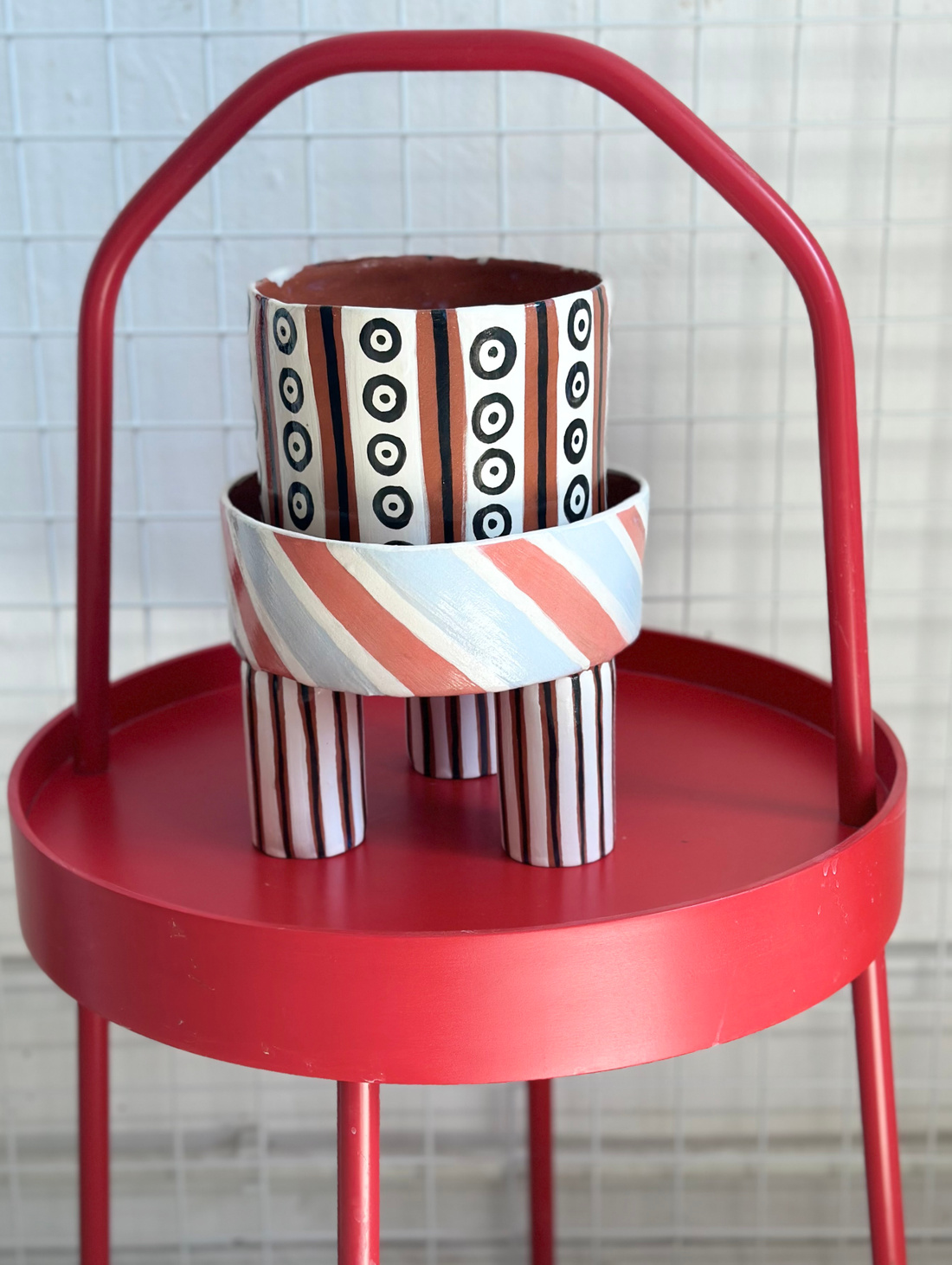 Цветочный горшок с поддоном “ABSTRACT” из красной глины - фотография товара