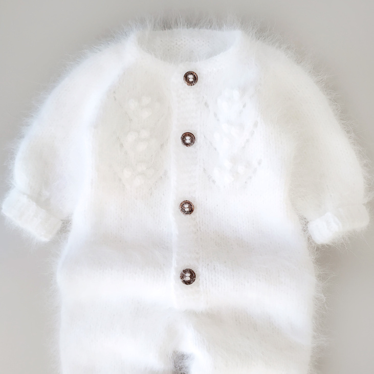 Детский вязаный комбинезон для новорожденных