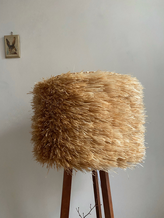 Торшер с абажуром из лыка