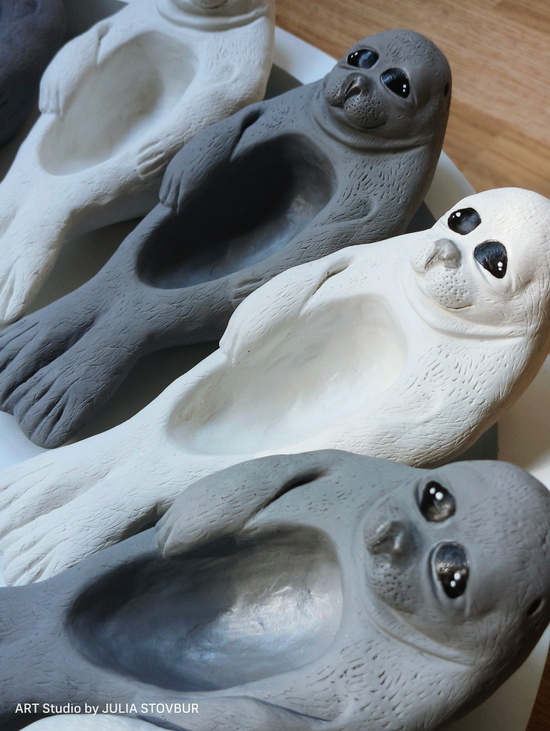 Кашпо "Тюлень на чиле"