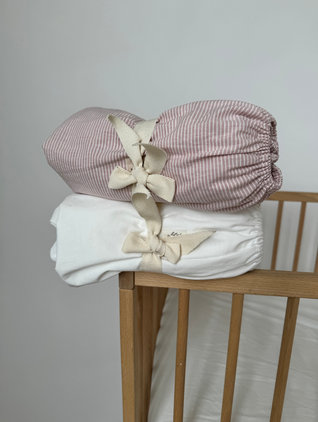 Комплект простыней на резинке "Berry" - фотография товара