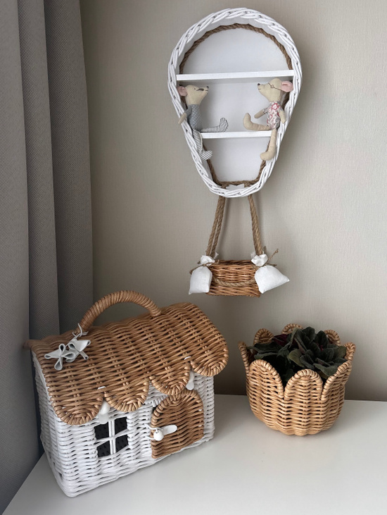 Плетёный кукольный домик-сумка