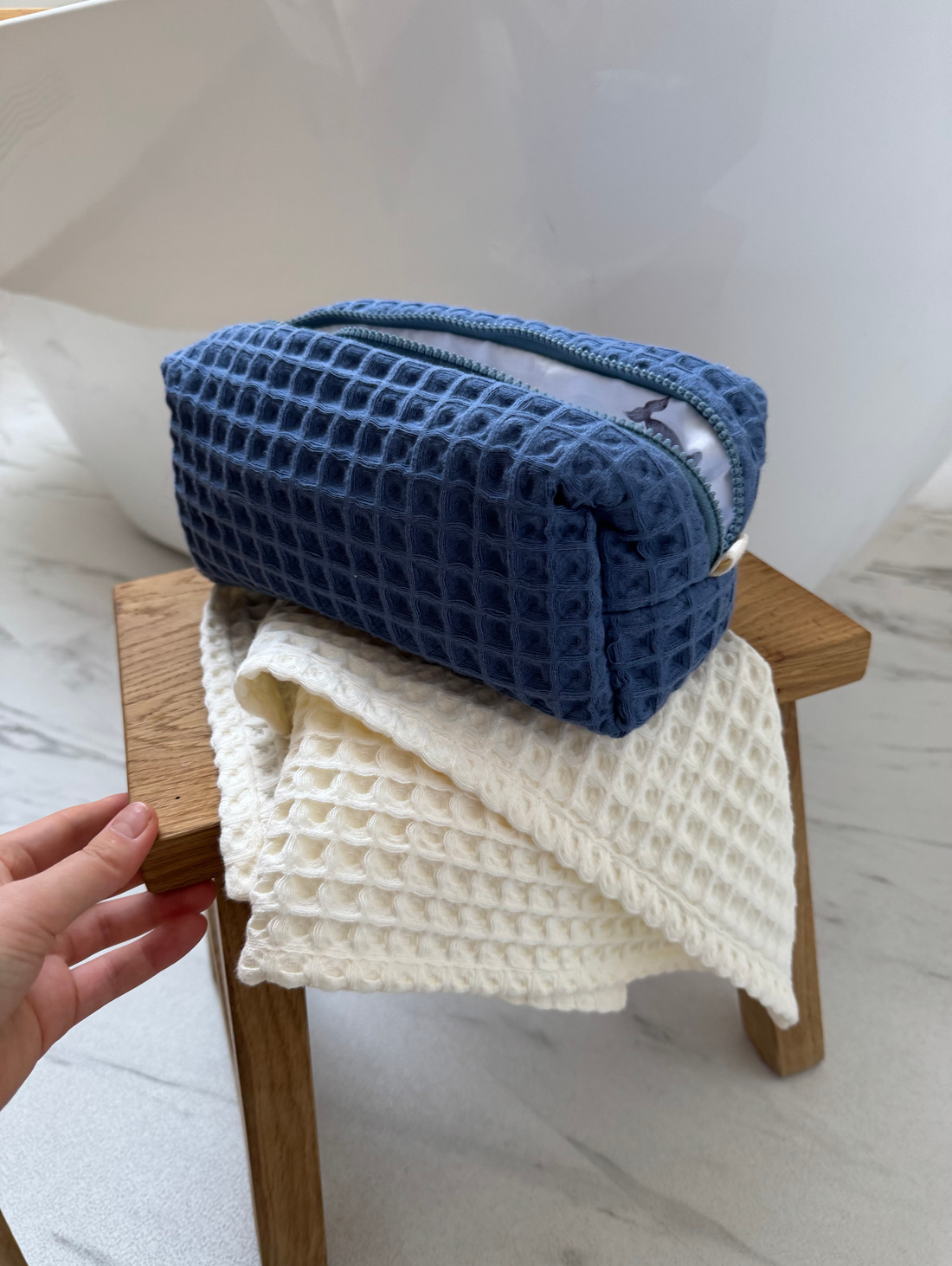 Вафельная косметичка “Ultramarine” - фотография товара