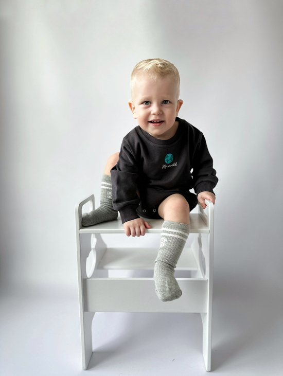 Боди "My world" оверсайз для малыша Kristoms, гольфы в подарок