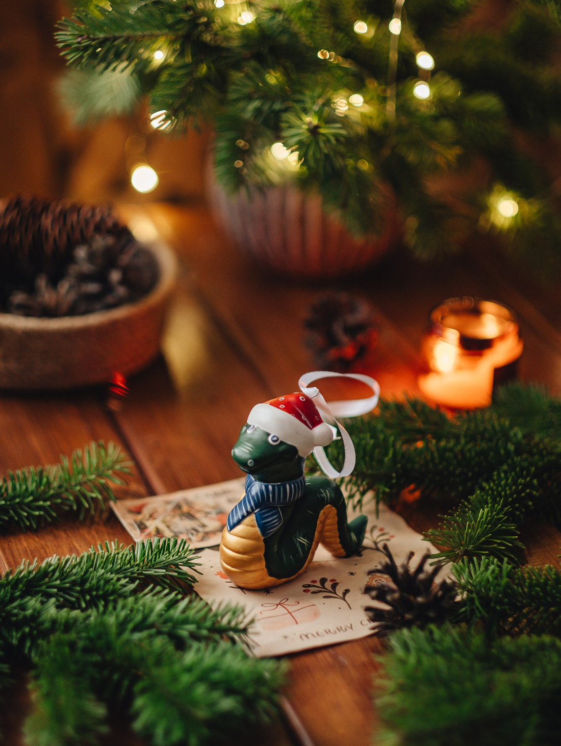 Ёлочная игрушка "Змея в шапке" - фотография товара