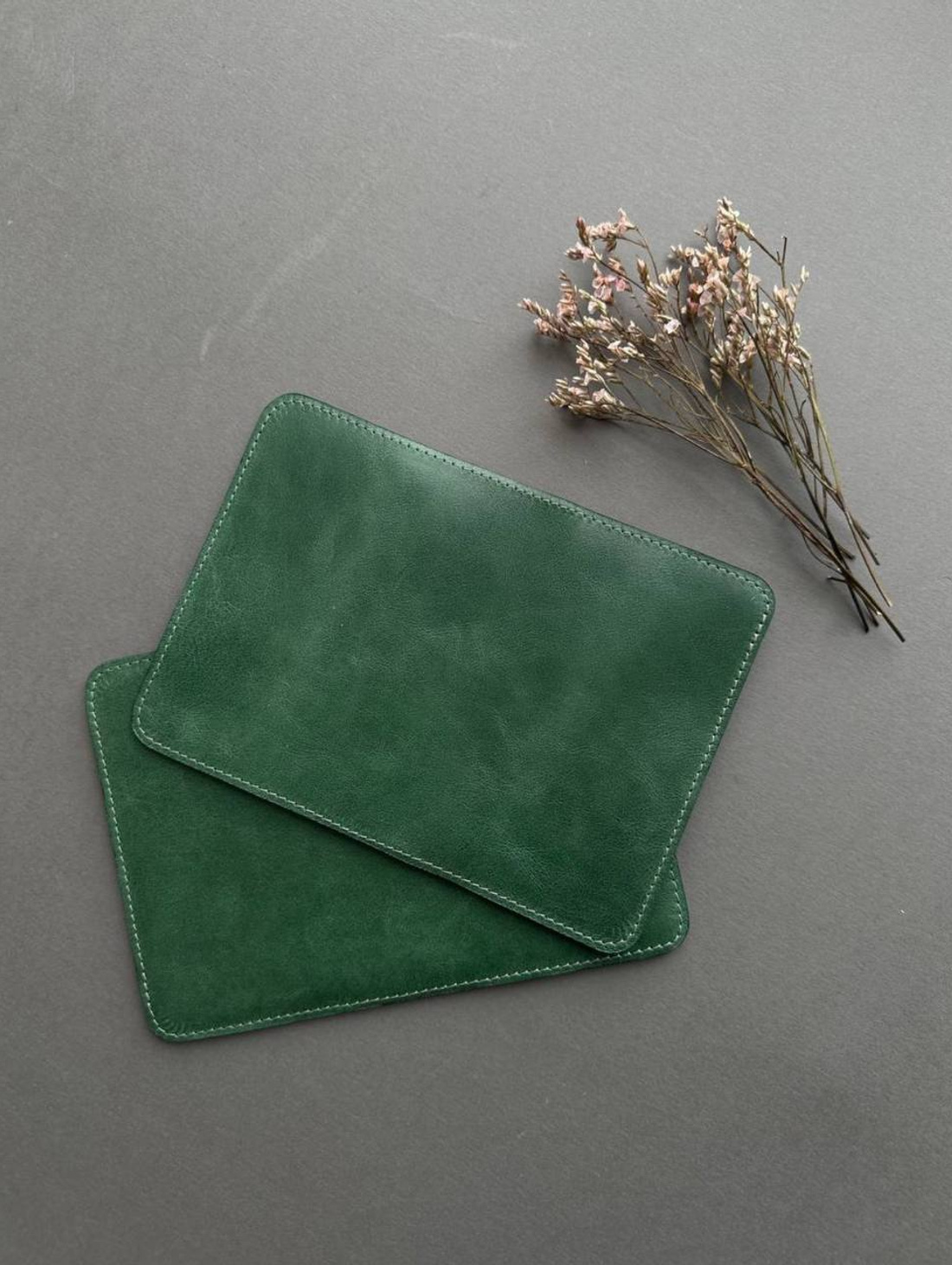 Обложка на паспорт с карманами - фотография товара