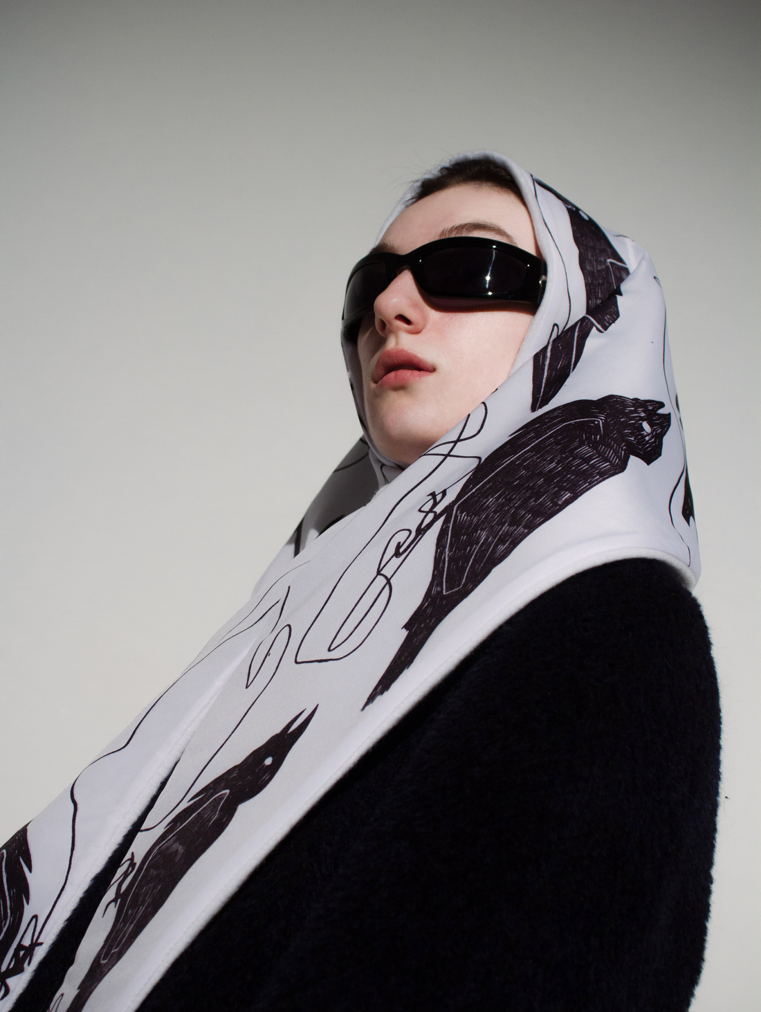 Косынка "Ворон зимний" - фотография товара